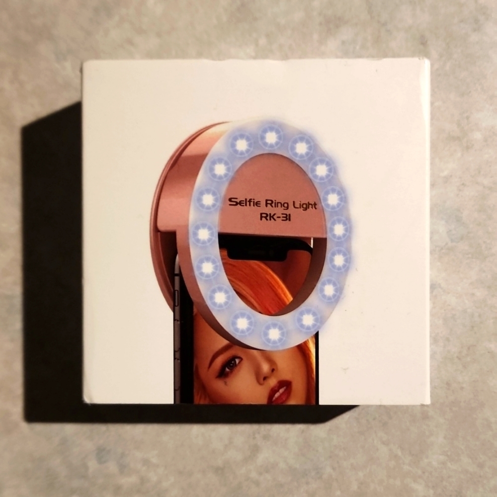 Cell phone clip-on ring light